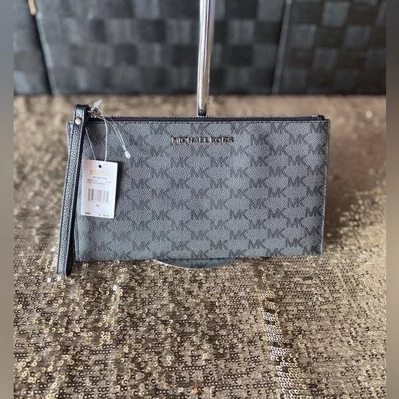 MICHAEL KORS Jet Set Item Black Gray Logo Print Zip Clutch Wristlet - Picture 5 of 7